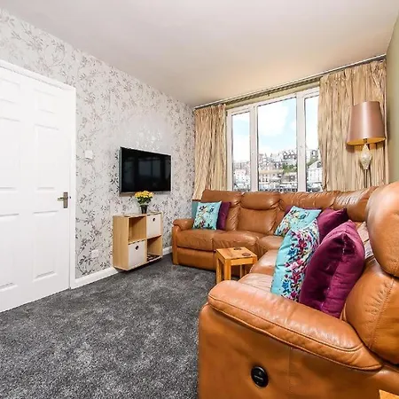 Coastal Sleeps 4 Stunning Views Near The Abbey *